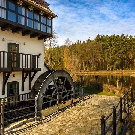 Gosciniec Pod Zajacem Bed & Breakfast Olesnica  Luaran gambar