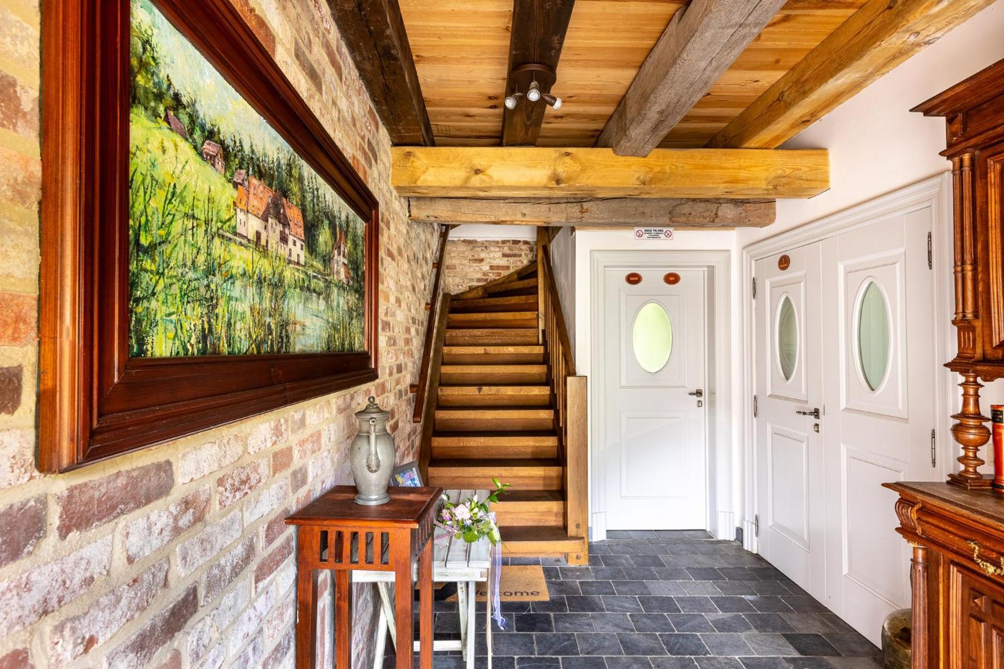 Gosciniec Pod Zajacem Bed & Breakfast Olesnica  Luaran gambar