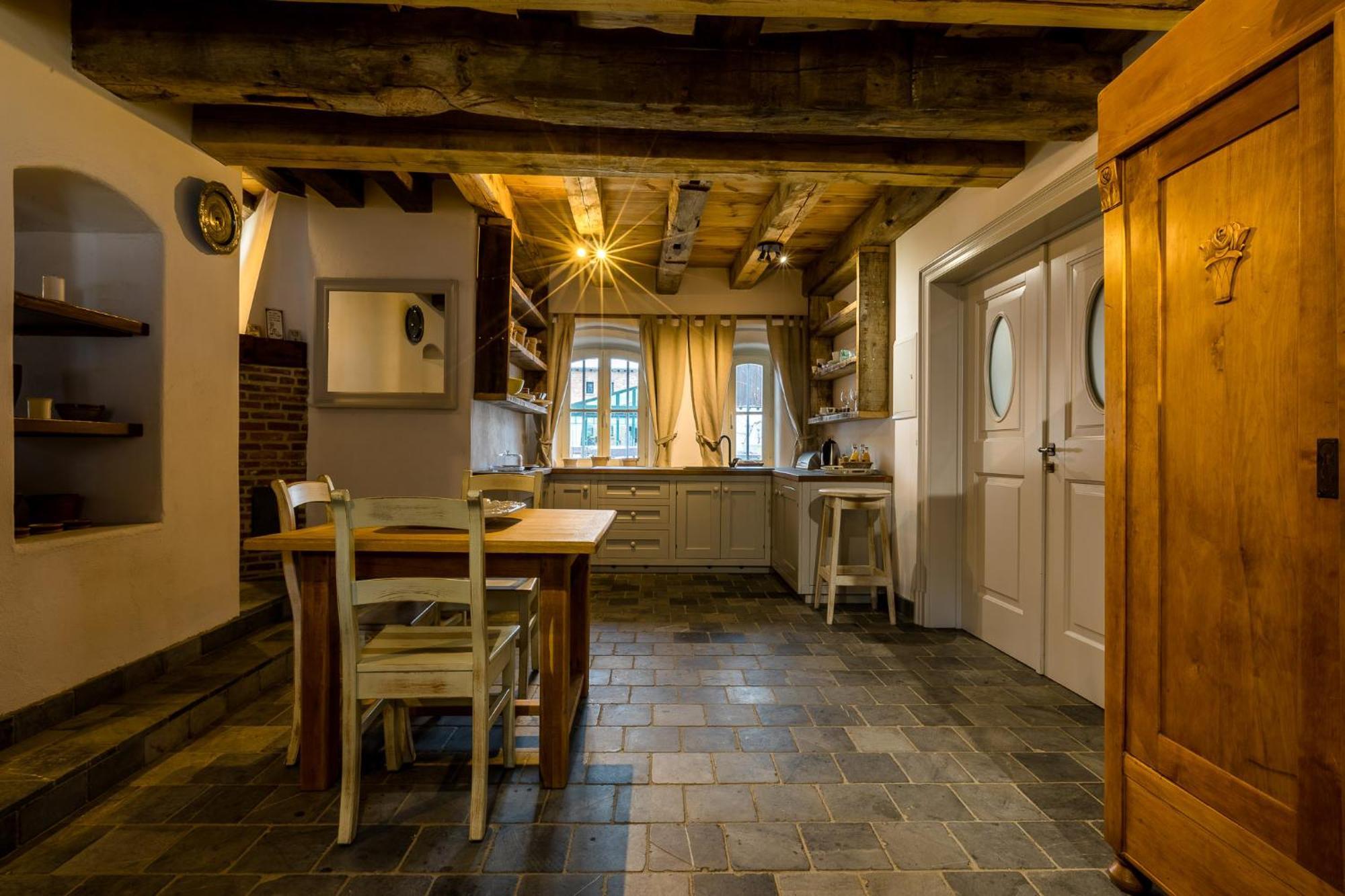Gosciniec Pod Zajacem Bed & Breakfast Olesnica  Luaran gambar