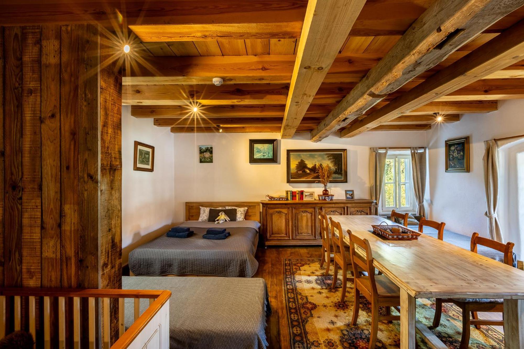 Gosciniec Pod Zajacem Bed & Breakfast Olesnica  Luaran gambar