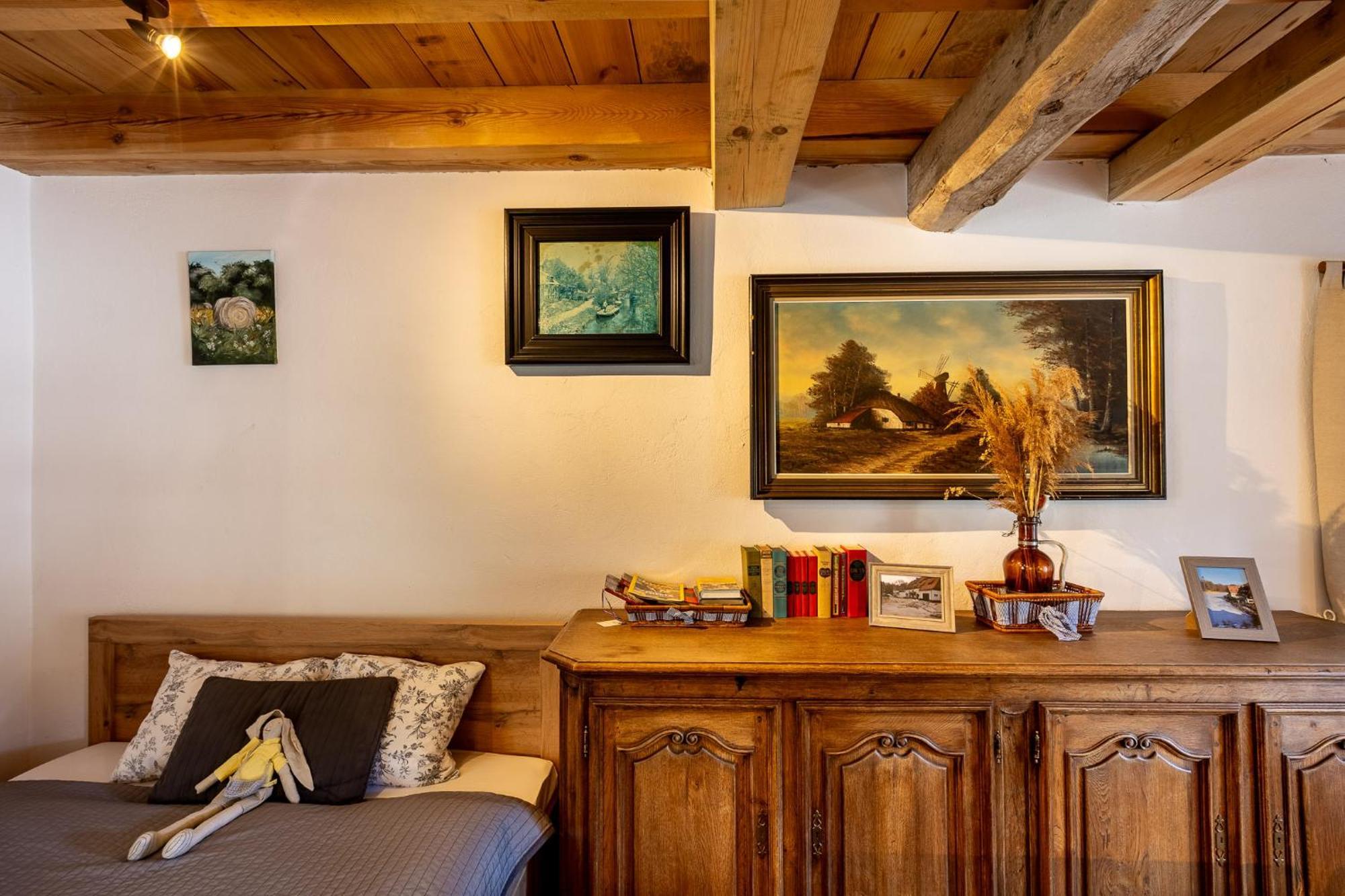 Gosciniec Pod Zajacem Bed & Breakfast Olesnica  Luaran gambar
