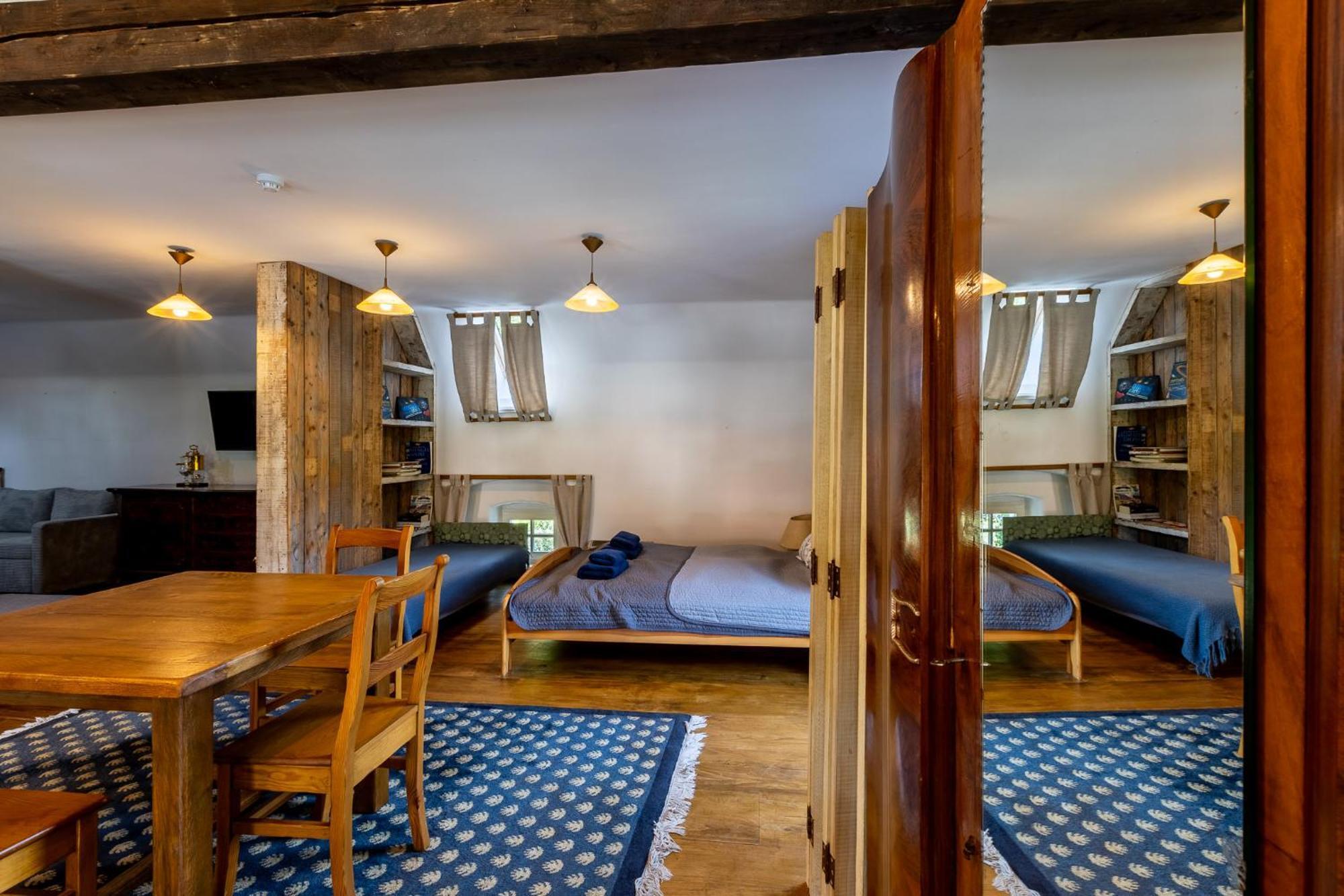 Gosciniec Pod Zajacem Bed & Breakfast Olesnica  Luaran gambar