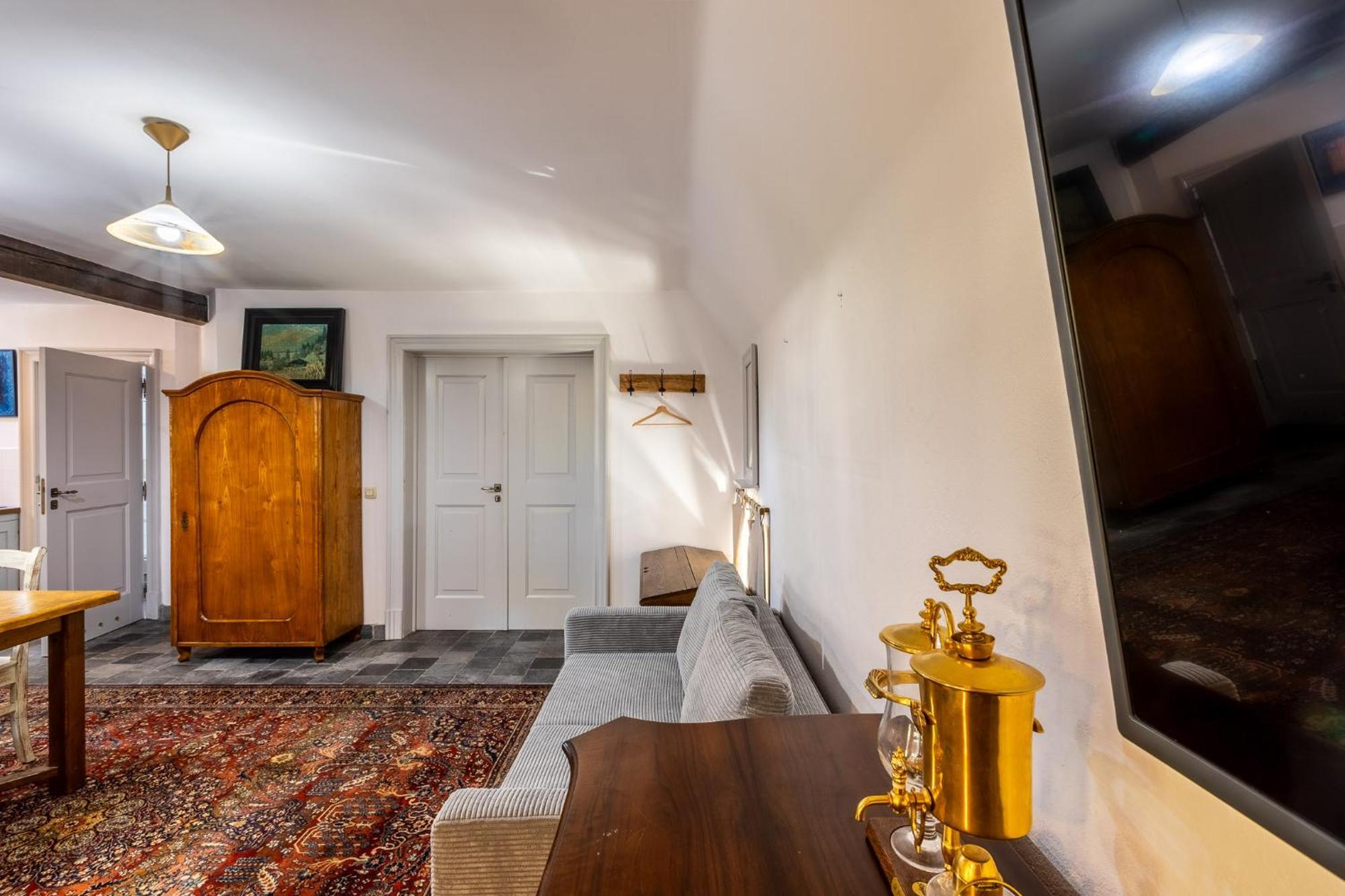 Gosciniec Pod Zajacem Bed & Breakfast Olesnica  Luaran gambar