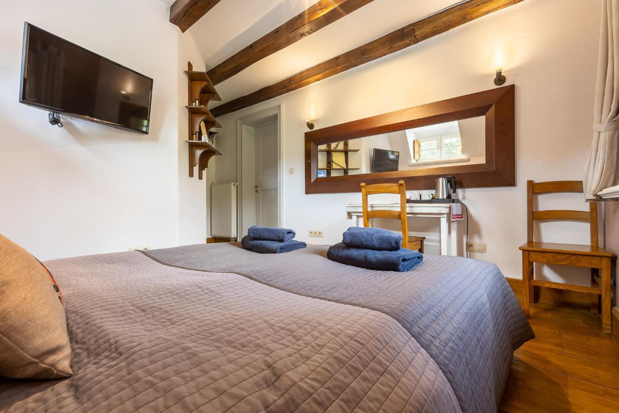 Gosciniec Pod Zajacem Bed & Breakfast Olesnica  Luaran gambar