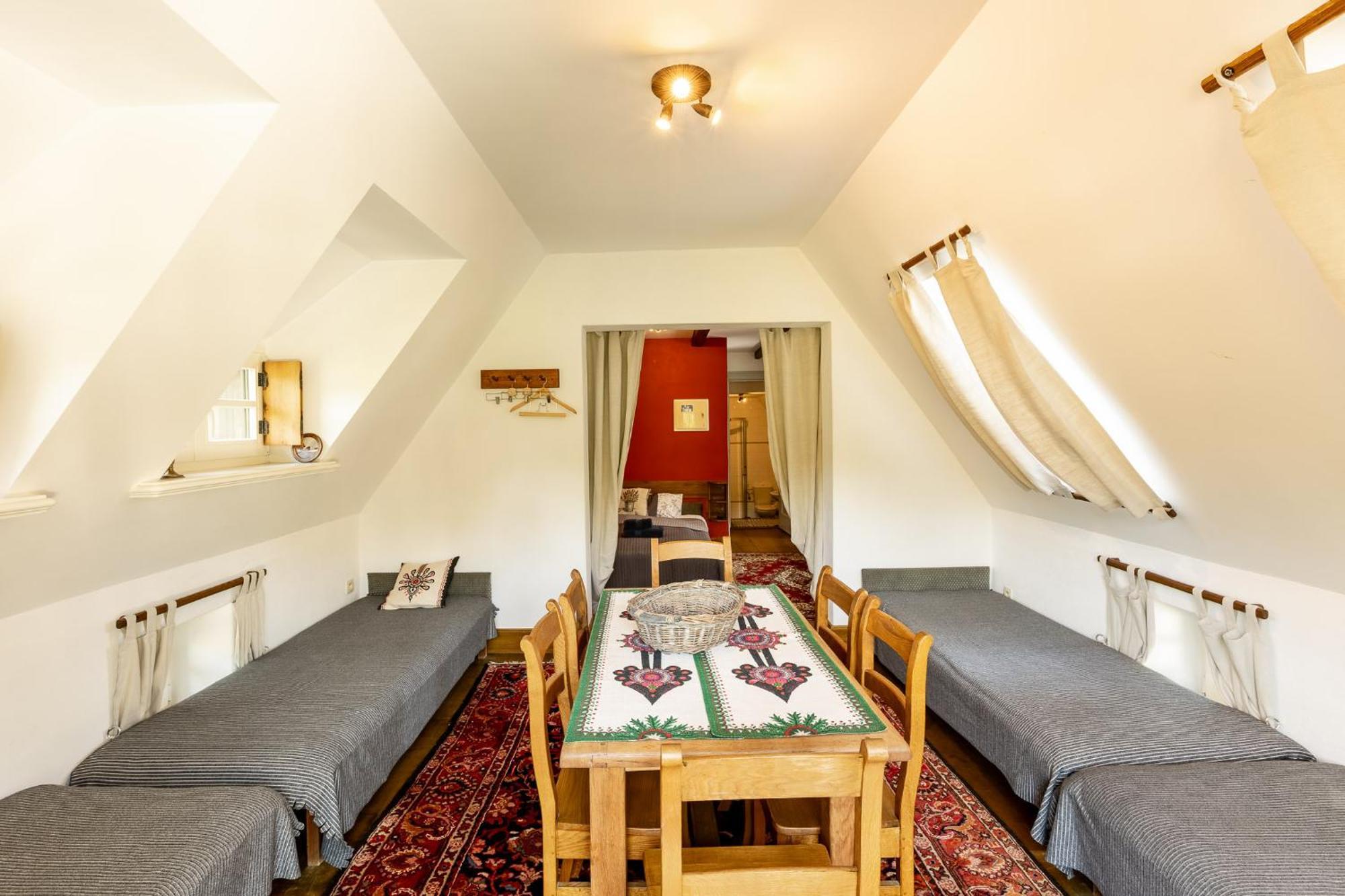 Gosciniec Pod Zajacem Bed & Breakfast Olesnica  Luaran gambar
