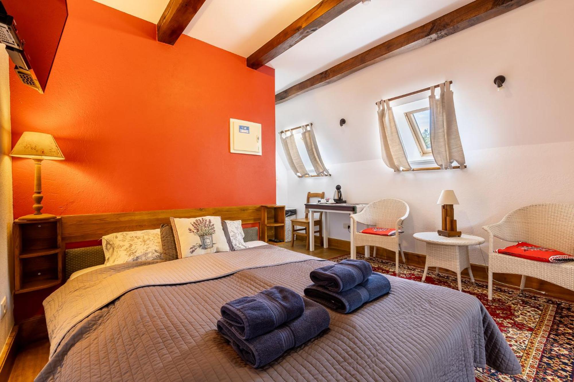Gosciniec Pod Zajacem Bed & Breakfast Olesnica  Luaran gambar